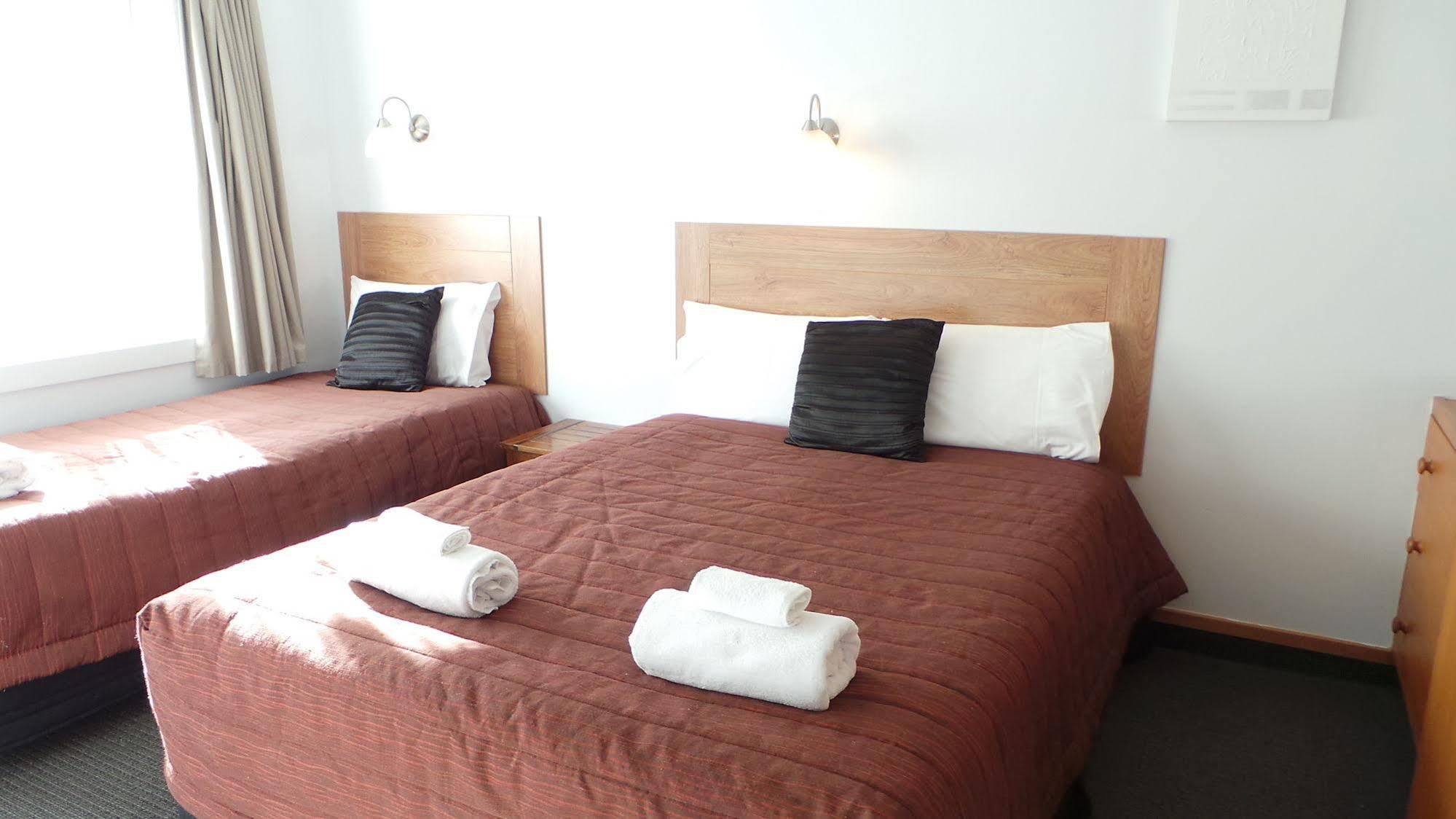 Owens Motel Dunedin Extérieur photo
